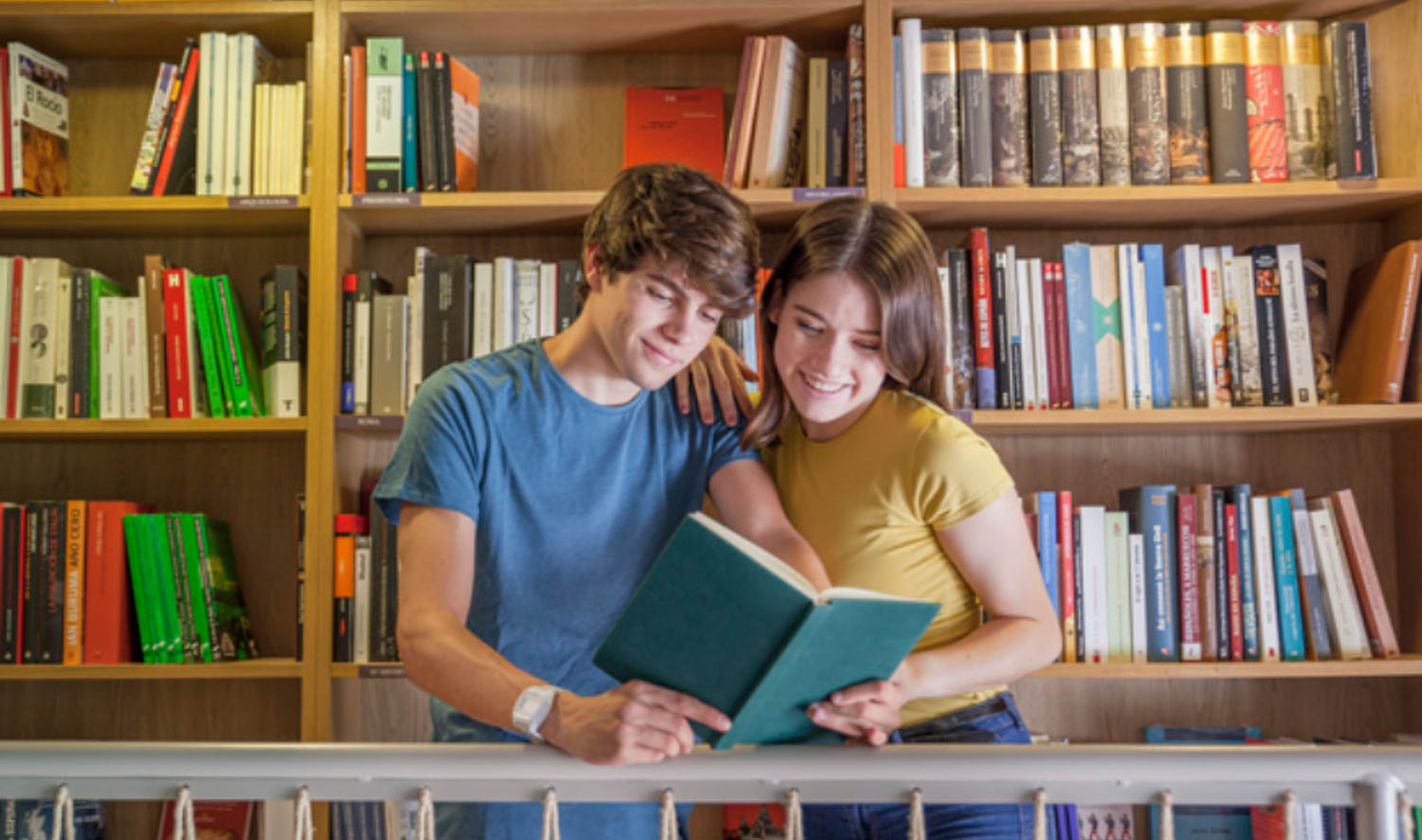 عاشقان کتاب