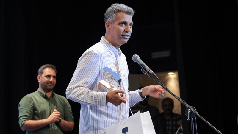 عادل فردوسیپور؛ برنده جایزه پرمخاطبترین گوینده مرد غیرداستانی