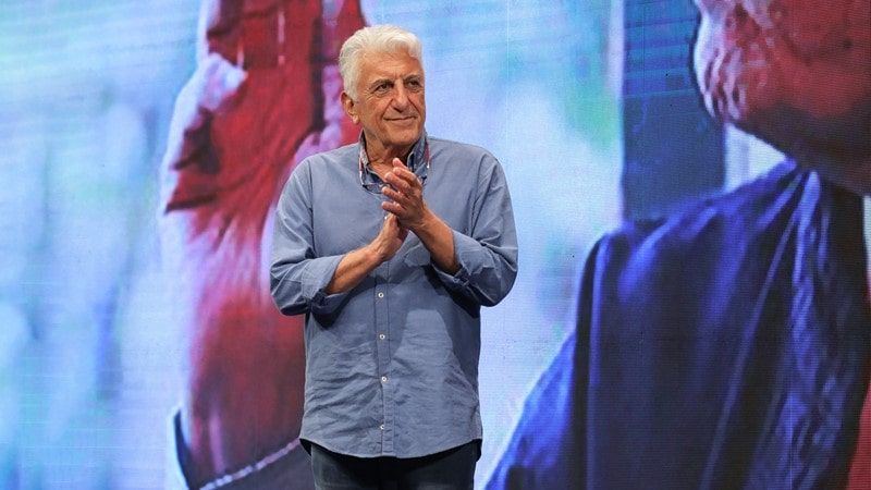 رضا کیانیان؛ یکی از برندگان جایزه پرمخاطبترین کتاب صوتی غیرداستانی ایرانی