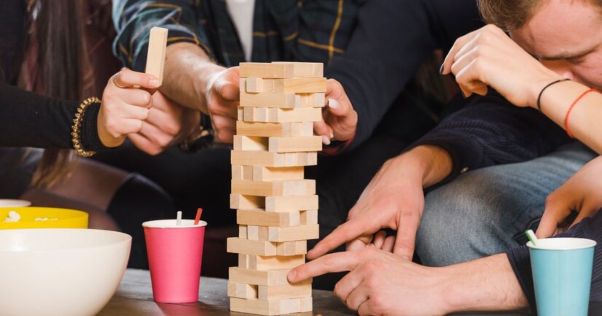 با این بازیها کودکتان رو در شرایط کنونی سرگرم کنید بازیهای سرگرمکننده برای کودکان